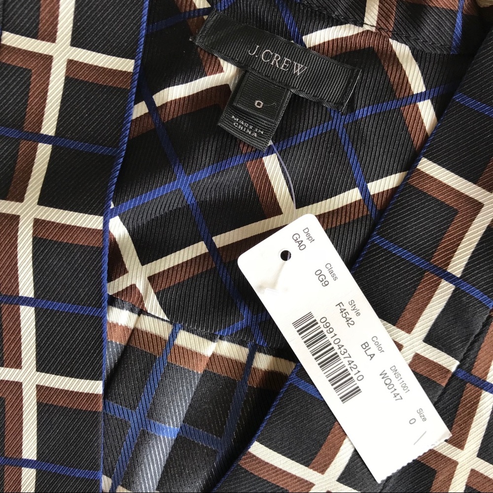 🚫SOLD🚫 NWT J. Crew Silk V-Neck Windowpane Top - Picture 6 of 8